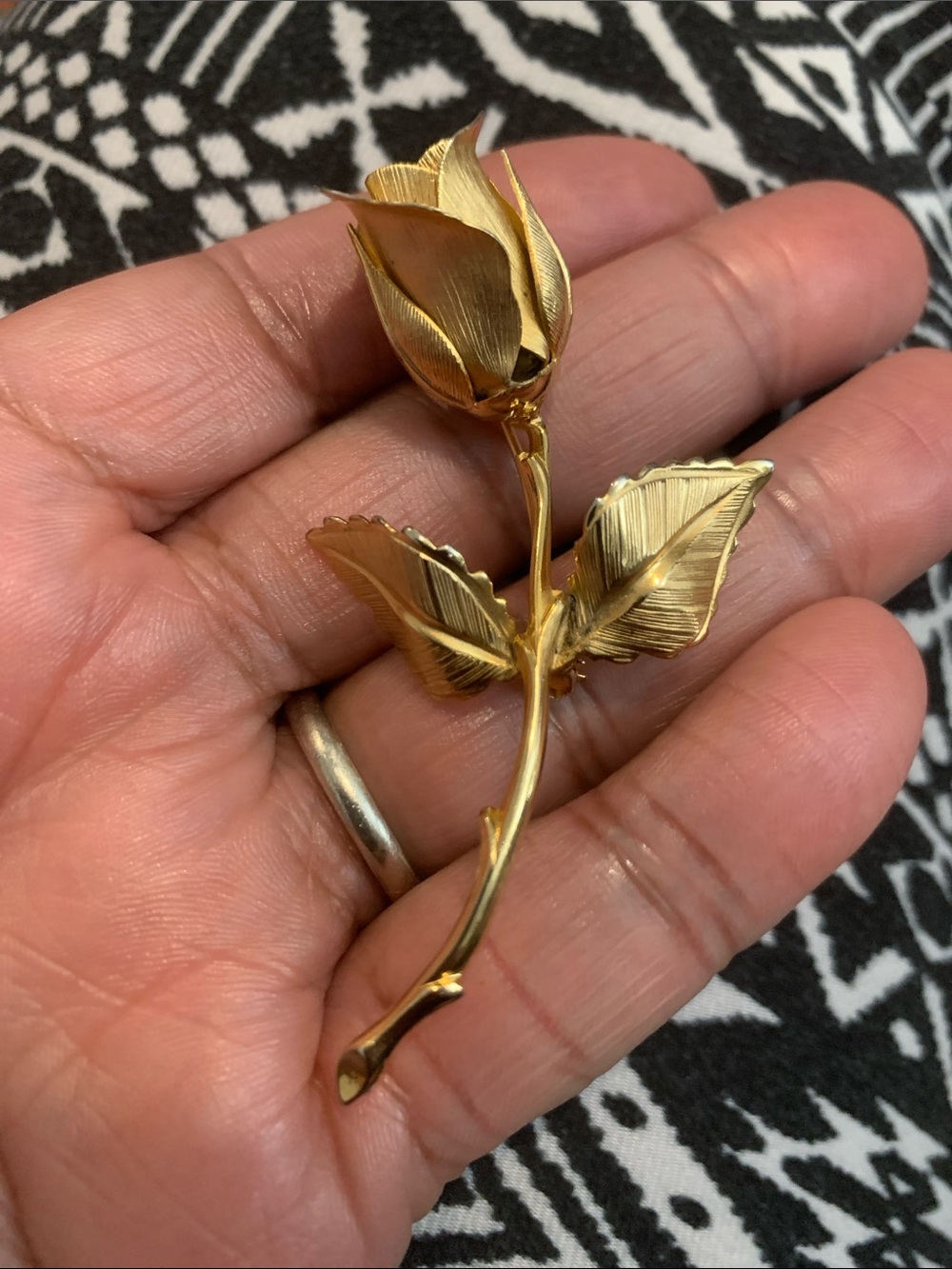 Vintage Giovanni Gold-Tone Rose Stem Brooch Pin - Classic Women’s Jewelry